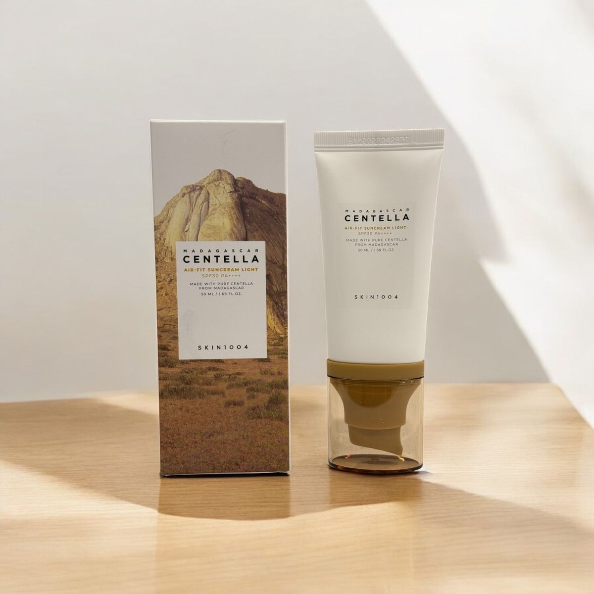 Madagascar centella Air-Fit Suncream light SPF30