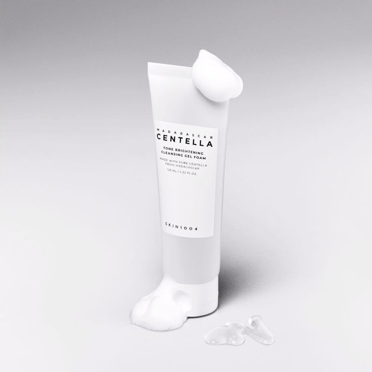 Madagascar Centella Tone Brightening Cleansing Gel Foam